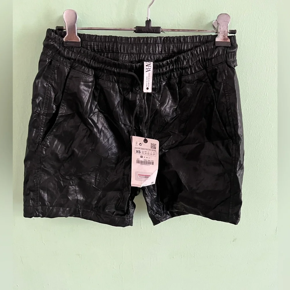ZARA faux leather shorts 🩳 on SALE WITH TAG - Picture 6 of 9